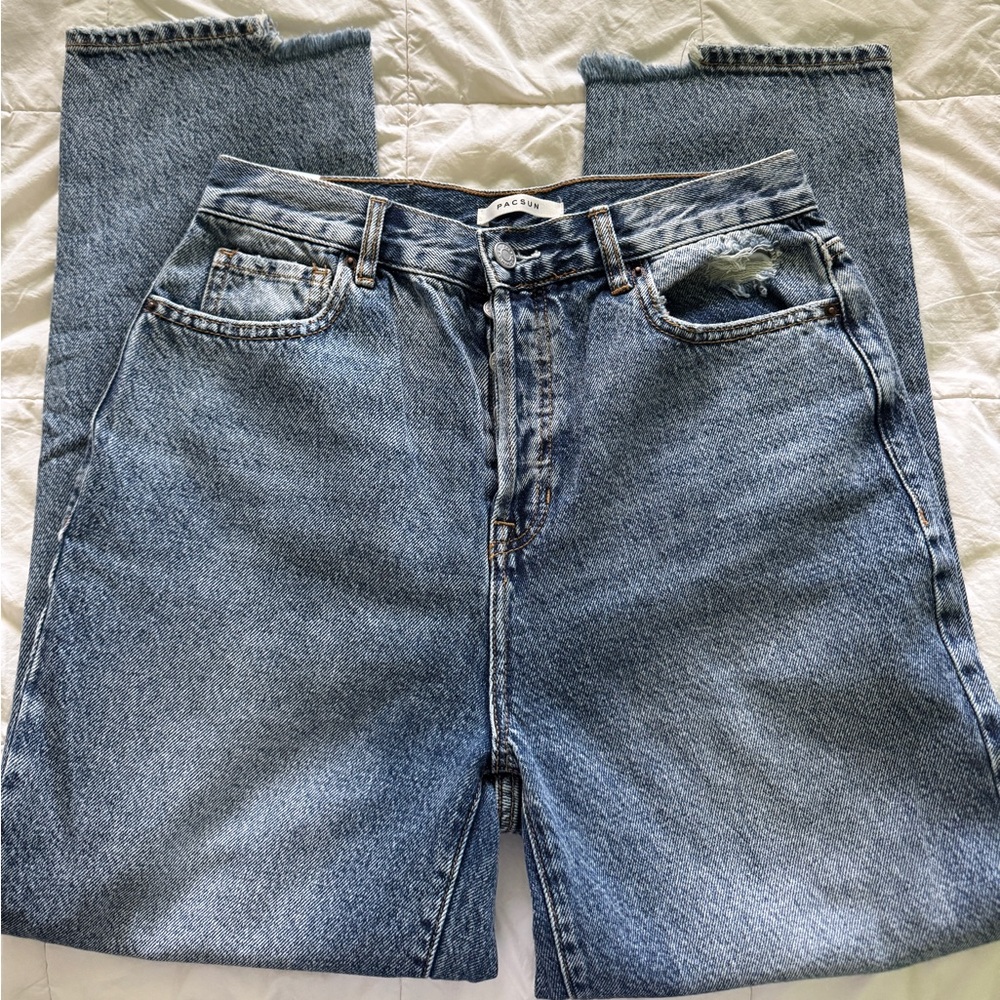 PacSun distressed straight leg jeans
